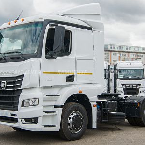 Седельный тягач КАМАЗ 54902-764-49