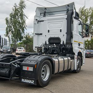 Седельный тягач КАМАЗ 54902-764-49